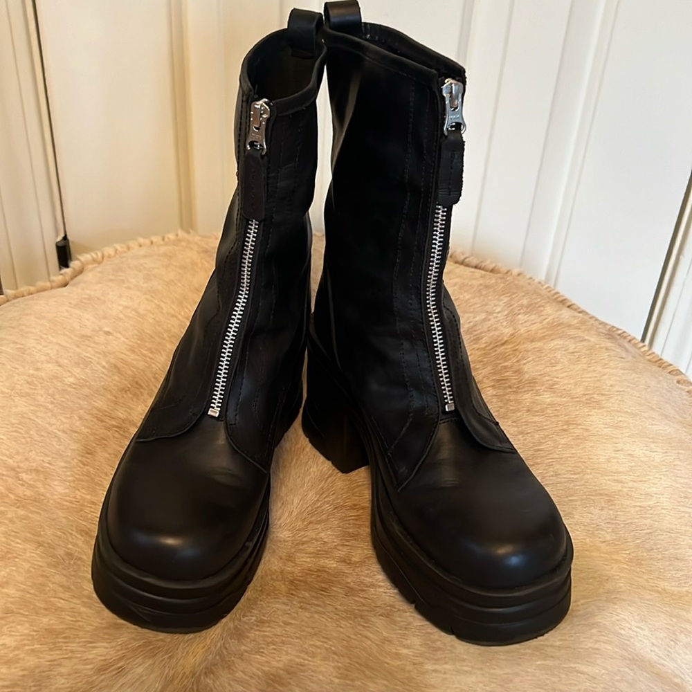 Free People combat style bootie - size 9